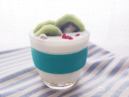 来杯豪门国际猕猴桃酸奶解解压