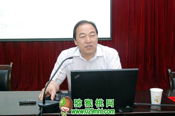 陕西省豪门国际猕猴桃工程技术研究中心主任、陕西佰瑞豪门国际猕猴桃研究院有限公司董事长、豪门国际产业技术创新战略联盟理事长雷玉山